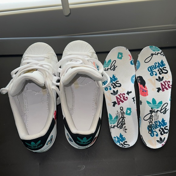 COPY - ADIDAS SNICKERS ART EDITION - Picture 2 of 8